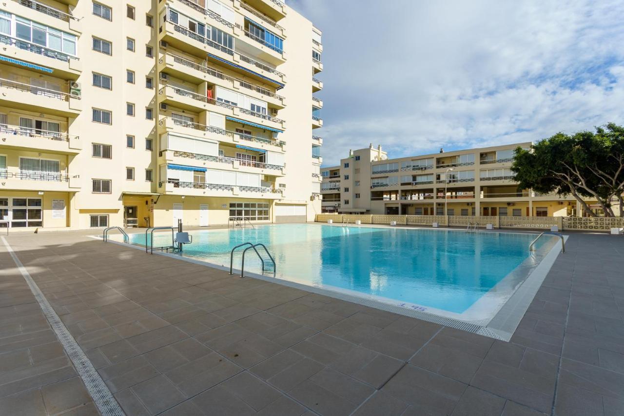 Malagasuite Carihuela Seaviews Торемолинос Екстериор снимка
