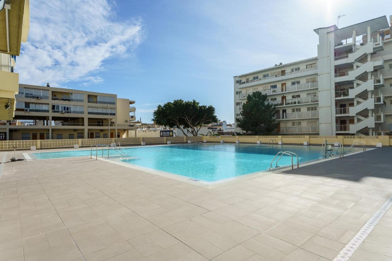 Malagasuite Carihuela Seaviews Торемолинос Екстериор снимка