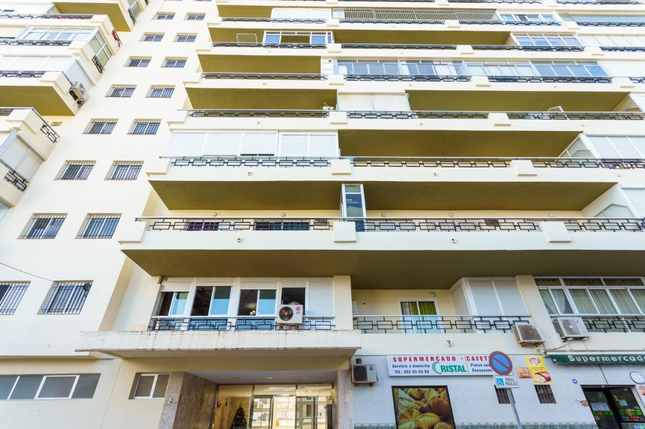 Malagasuite Carihuela Seaviews Торемолинос Екстериор снимка